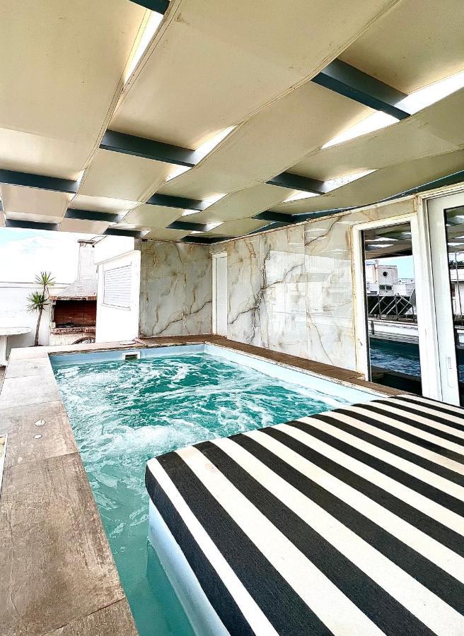Citycenter Penthouse Mini Private Pool With Hydromassage And Great Town View Athena Bagian luar foto